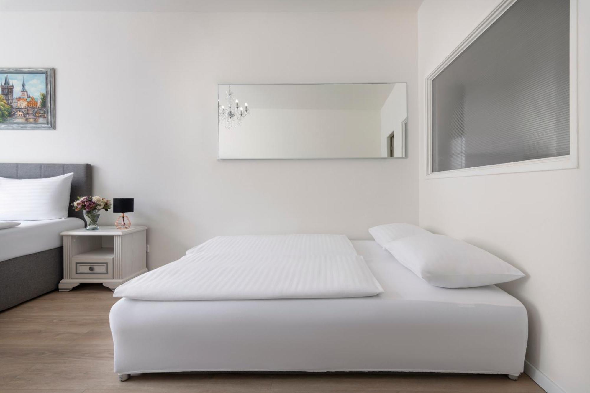 Prague Serenity Suites And Apartments Extérieur photo